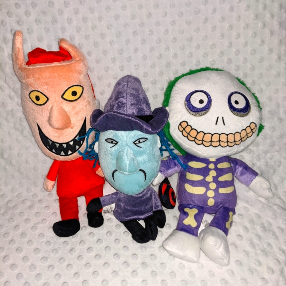Lock, Shock & Barrel pillow buddies.